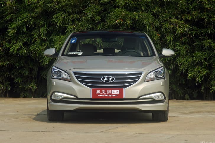 New Hyundai Mistra saloon photo gallery